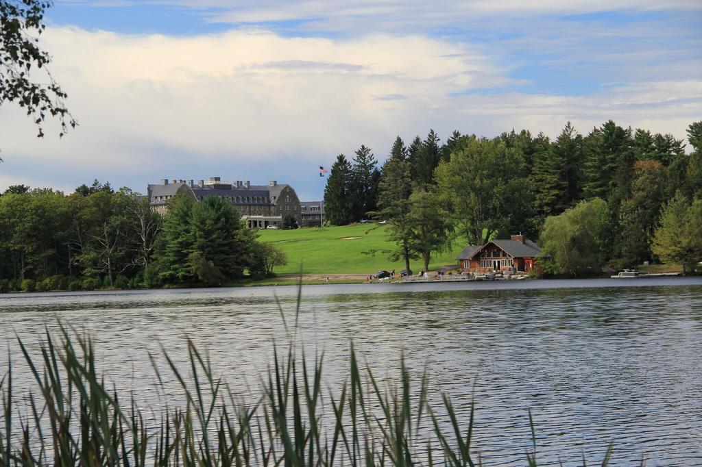 Skytop Lodge Exterior photo